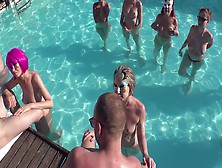 Blowjob Contest In The Pool