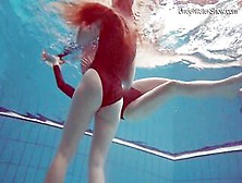 Diana Zelenkina And Simonna Sexy Brunettes In The Pool