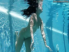 Hot Jessica Lincoln In Her Pink Bikini In The Pool