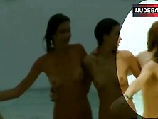 Rosie Huntington-Whiteley Naked Photo Shoot – Pirelli Calendar 2010