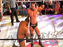Steaming Wrestling Studs: Brian Cage Vs Keith Lee