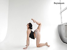 Hot Dasha Lopuhova Super Sexy Young Gymnast