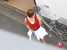 Japanese Girl With No Panties In A Wild Sharking Video