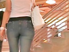 Candid Cam Video Of Some Nice Asses In Tight Jeans