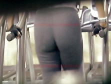 Ebony Milf Big Juicy Booty On Treadmill
