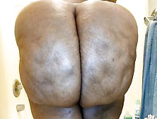 Ebony Woman With A Massive Ass Shakes That Butt On The Camera
