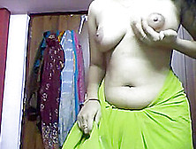 Indian Muslim Housewife Exposed Herself On Demand