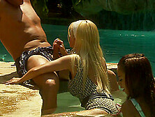 Carmen And Olivia Del Rio Having Fun During Ffm Threesome