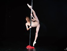Fresh Naked Pole Dancing Ballet Star Annet Shows Off