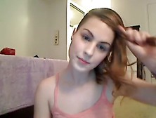 Petite Camgirl Shows Off Gorgeous Ass