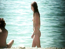 Nude Girl Picked Up By Voyeur Cam At Nude Beach