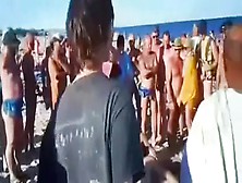 Sexo Grupal En Playa Nudista