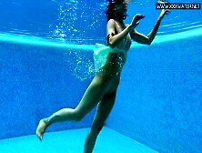 Underwater Show Featuring Lizi Vogue's Solo Female Movie