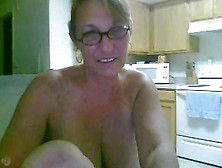 Mature Lady Masturbates On Webcam