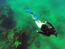 Bond Girl Diving Hawaii Gopro Hero 3