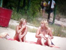 Amazing Chick Gets Caught On A Hidden Camera On Beach