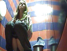 Tasty Blonde Is Sitting And Peeing On The Cam