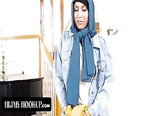 Muslim Goddess With Hijab Gets Her Tight Twat Plowed