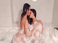 Marta Nude Lesbian Bathtub Video Leaked