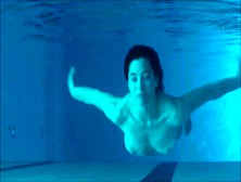 Kathryn Hahn Full Frontal Skinny-Dip In Mrs.  Fletcher S01E02 Hd