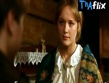 Violetta Davydovskaya Breasts Scene In V Sozvezdii Byka