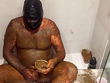 Pig Covered In Shit And Eating 8 Loads