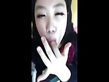 Aziatisch Schatje Vingert Haar Harige Kut