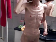Anorexic Sonja 8T00354