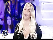 Wanda Nara,  Sexy On Tv