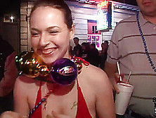 Mardi Gras Party Girls Flashing In Public - Springbreaklife
