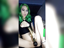 Green Haird Damsel Vibes Herself To Climax