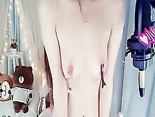 Korean Camgirl Fucks Her Pink Tight Pussy