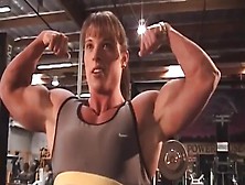 Fbb Lb Massives Muscles In The Gym