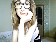 Cute Teen Lina In Glasses On Webcam