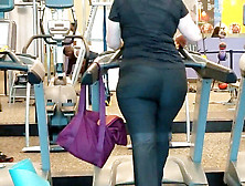 Nutbooty Phat Ass White Girl On Treadmill