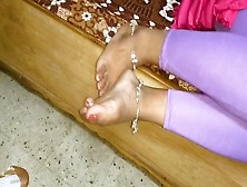 Candid Indian Soles Rubbing