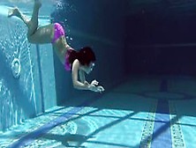 Jessica Lincoln Hot Teen Underwater