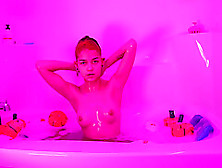 Venuskittyxo Come Have A Bath With Me Hehe