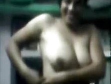 Mujer Hindú Madurita Se Desnuda En Webcam Casera