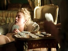Elle Fanning Tits In Nude And Sex Scenes