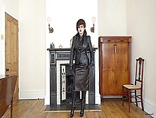 Mistress Hypnotises You With Her Leather