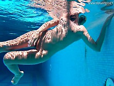 Come-Hither Mary Kalisy And Mary - Solo Female Dirt - Underwater Show