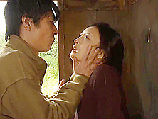 01E0622-Mature Wife Who Has An Affair By Meeting In A Hut In The Field