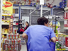 Luna Star & Ricky Spanish In Grocery Store Milf - Milfhunter
