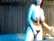Thick Sweetheart Fuck Sticks In Super-Fucking-Hot Tub While Standing