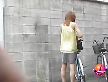 Voyeur Filmed How Japanese Girl Gets Street Sharked
