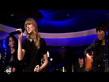 Off Live - Taylor Swift  Live On The Seine  @ Pari