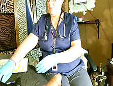 Latex Granny Handjob,  Footjob Milf,  Krankenschwester Handjob Gloves