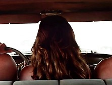 Kristen Stewart On The Road. Avi