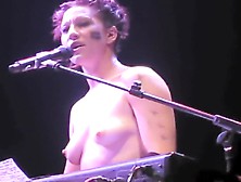 Wicked Singer Goes Naked During Her Performance